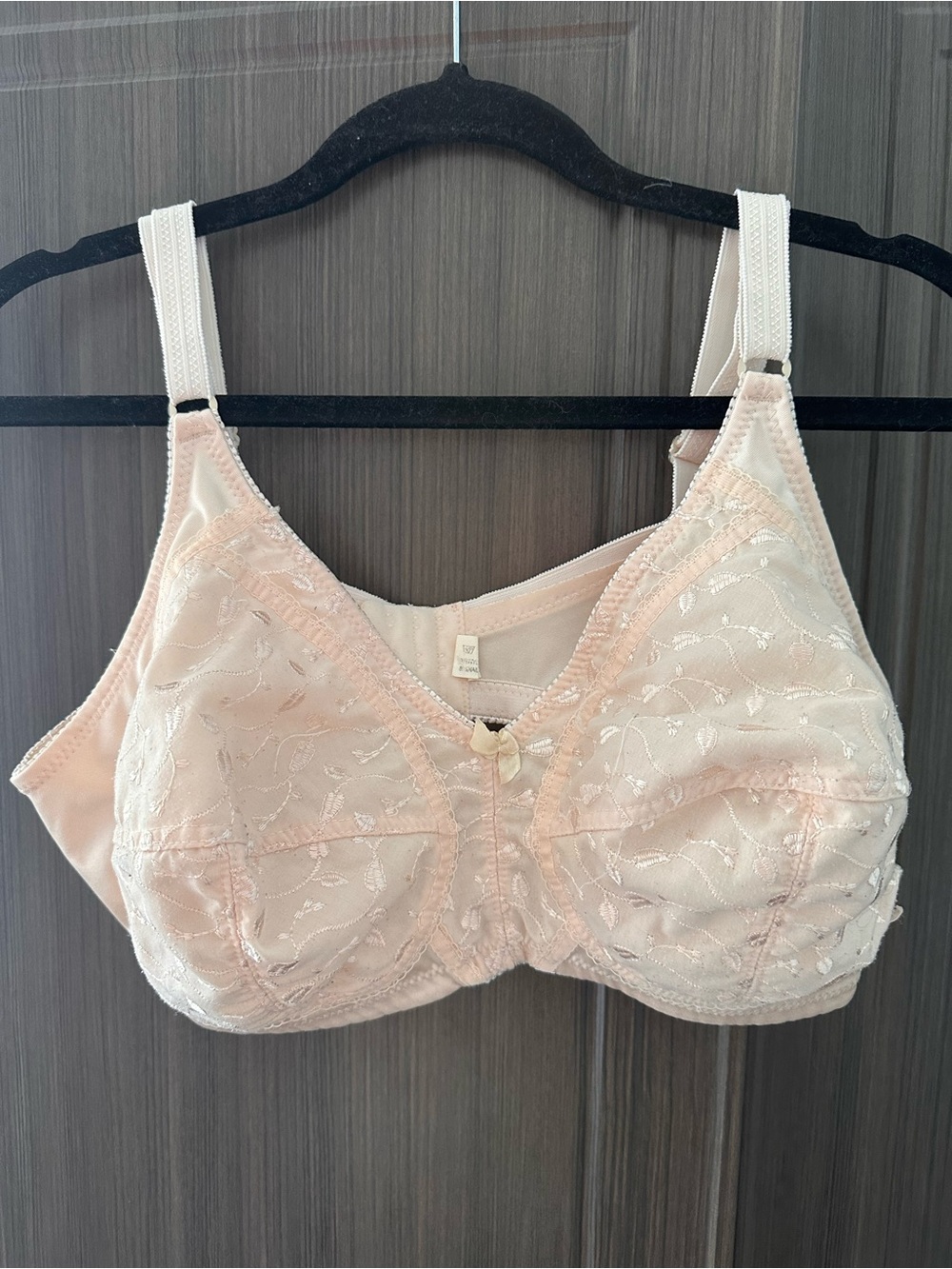 44D bra